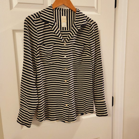 J.Crew 100% Silk  Navy & Cream Striped Button Down Top Size 4 - Picture 3 of 14